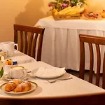 Minerva Hotel 2*