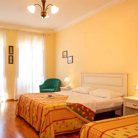 Hotel Minerva 2*