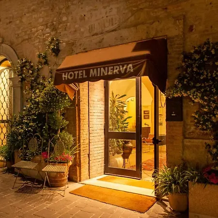 Ξενοδοχείο Minerva 2*
