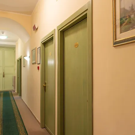 Minerva Ξενοδοχείο 2*