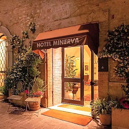 Minerva Hotel 2*