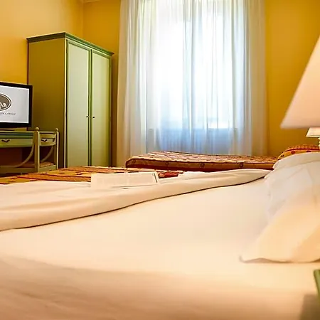 Hotel Minerva 2*