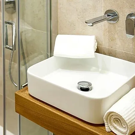 Minerva Hotel 2*